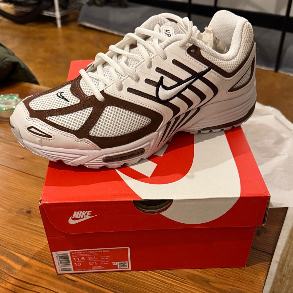 W Nike Air Pegasus 2005 size 10.5W/10M NWT